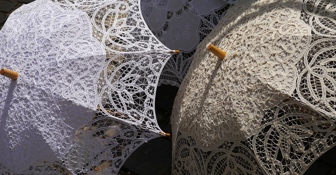 Lace Parasol Aesthetic Trends
