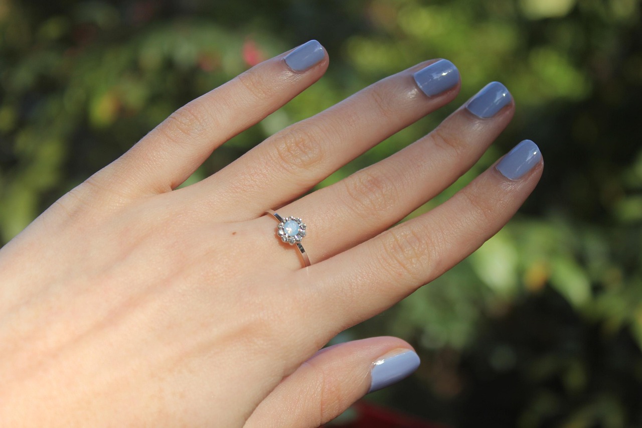 Revolutionizing Nail Art: Lace Designs