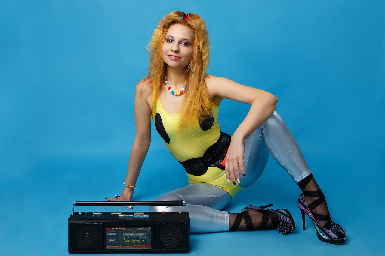 Reviving 80s Fashion: Advanced Blazer Dress Strategies
