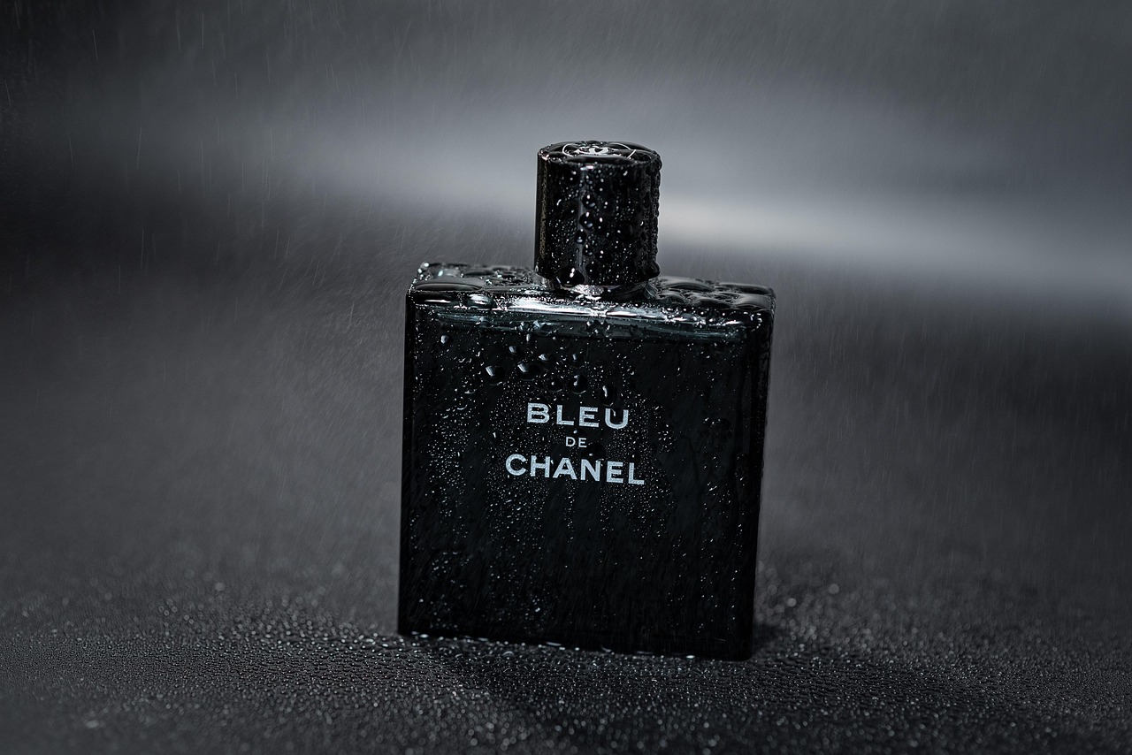Spicy Perfume Combinations: Beginner Tips for Bold, Memorable Scents