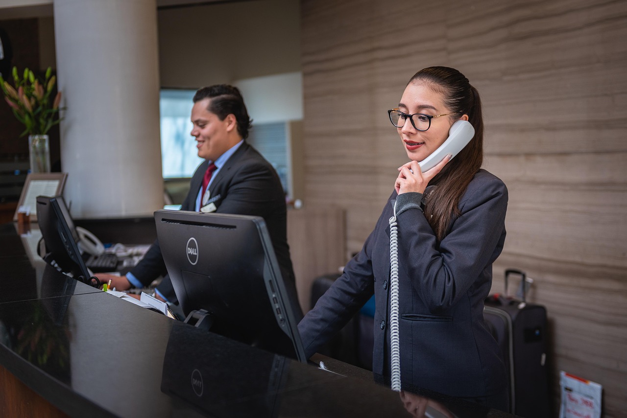 AI Customer Service Software: Real Examples Transforming Support