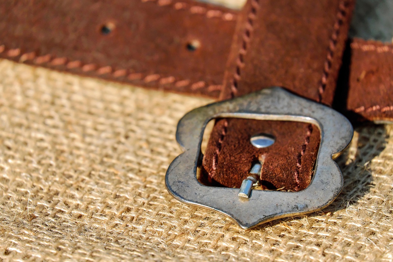 Common Mistakes in Statement Belt Outfit Coordination